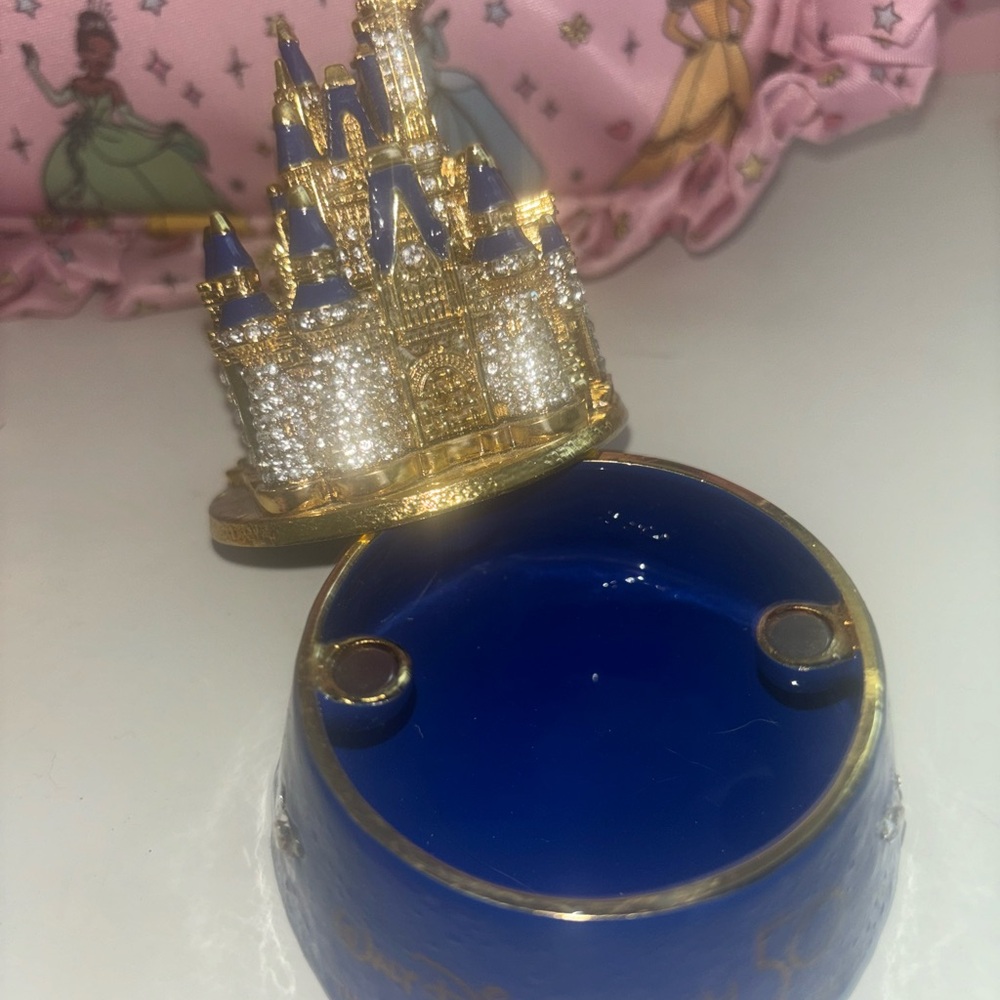 Disney World 50th Arribas Bros Gold and Blue Castle Figurine Crystal Jewelry box - Picture 3 of 5